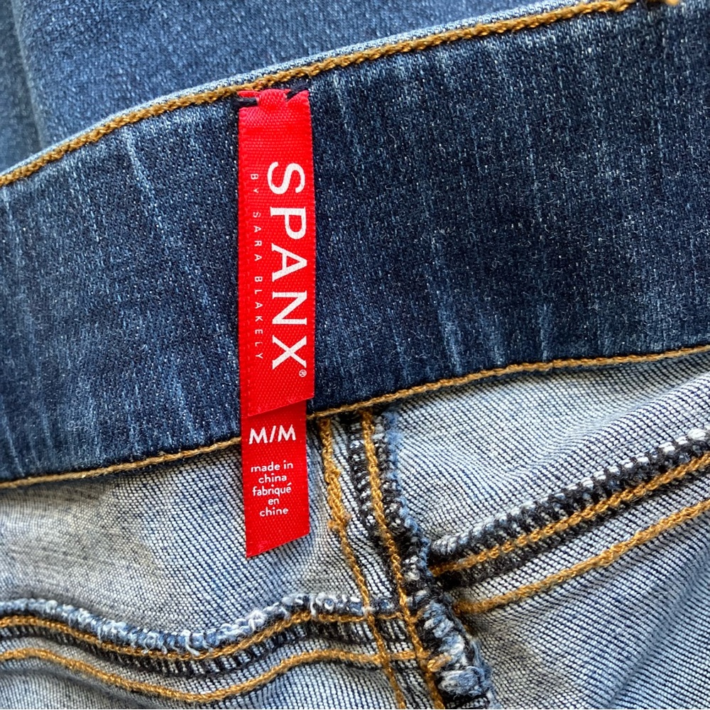 Spanx Distressed High Rise Pull on Ankle Skinny Denim Jeans size Medium - Picture 4 of 9
